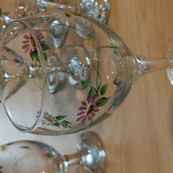Hand-Painted Floral Glassware Set - Picture 6 of 7